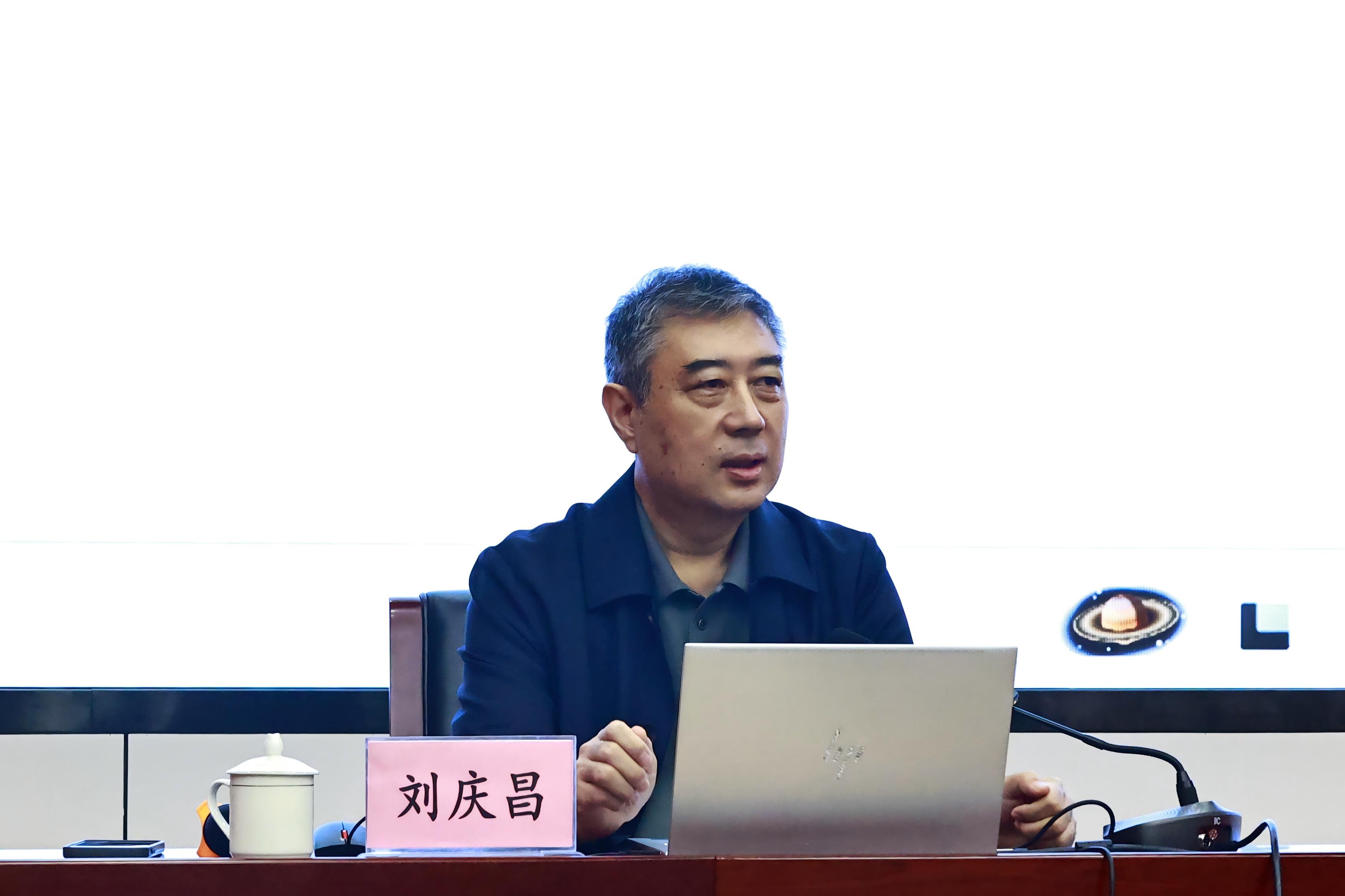 教育科学学院院长刘庆昌教授授课.jpg